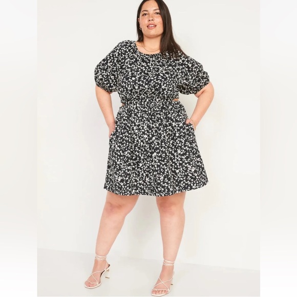 Old Navy Dresses & Skirts - Old navy puff sleeve waist defined side cutout printed dress size 2X